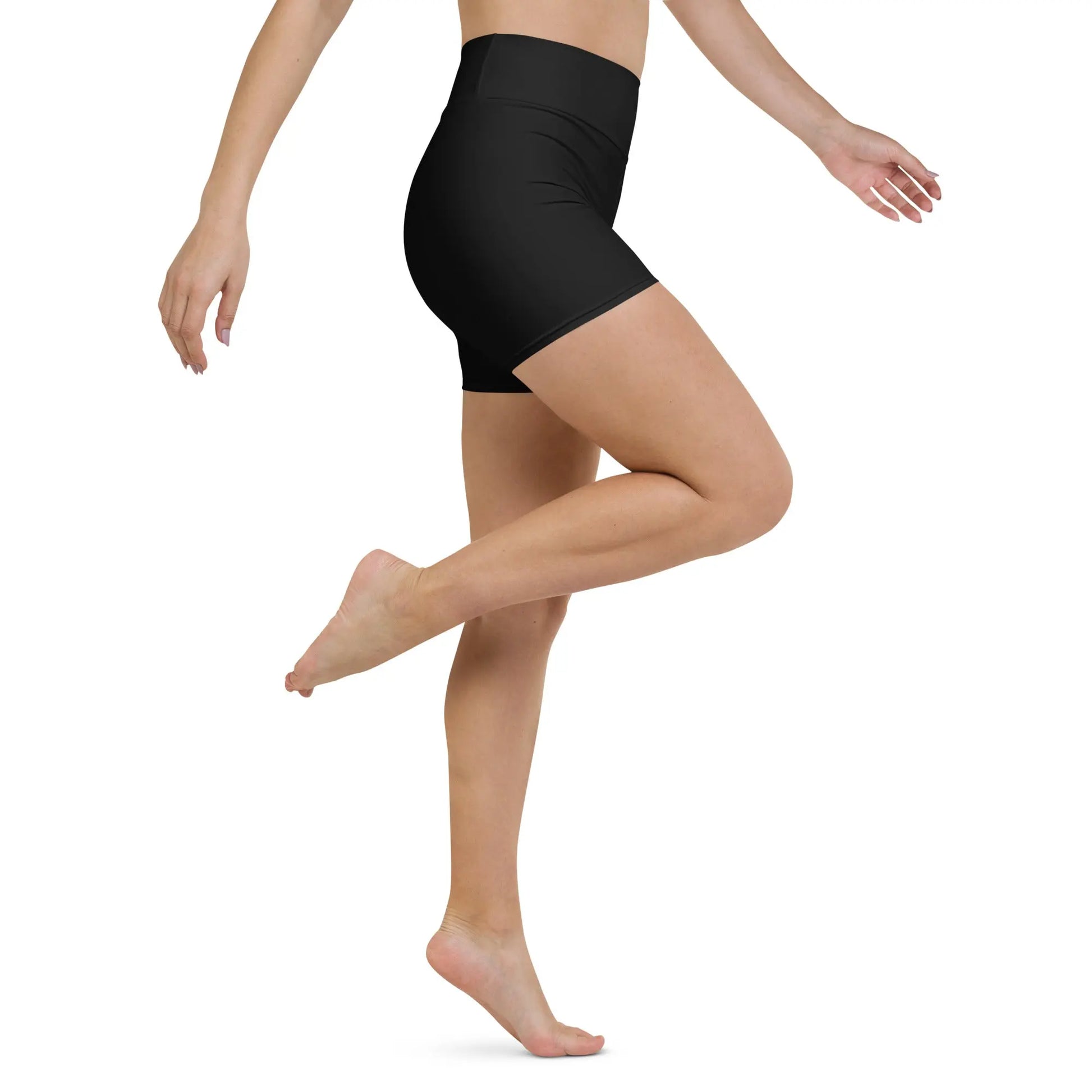 HWA YOGA SHORTS - BLACK